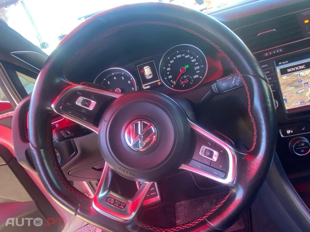 Volkswagen Golf 2.0 TSi GTi DSG Performance