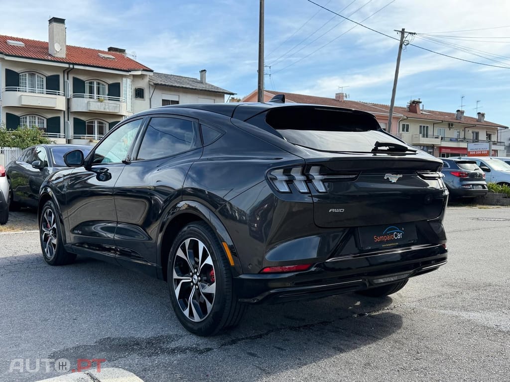 Ford Mustang Mach-E 87 kWh Premium AWD