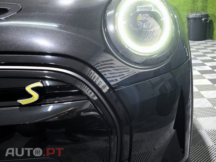 MINI Cooper Cooper SE