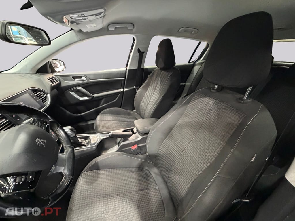 Peugeot 308 1.2 PureTech EAT6