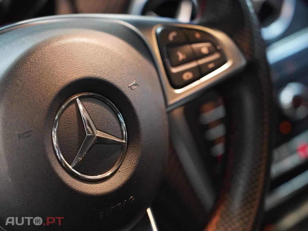 Mercedes-Benz A 180 d AMG Line