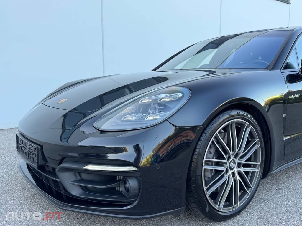 Porsche Panamera 4 E-Hybrid