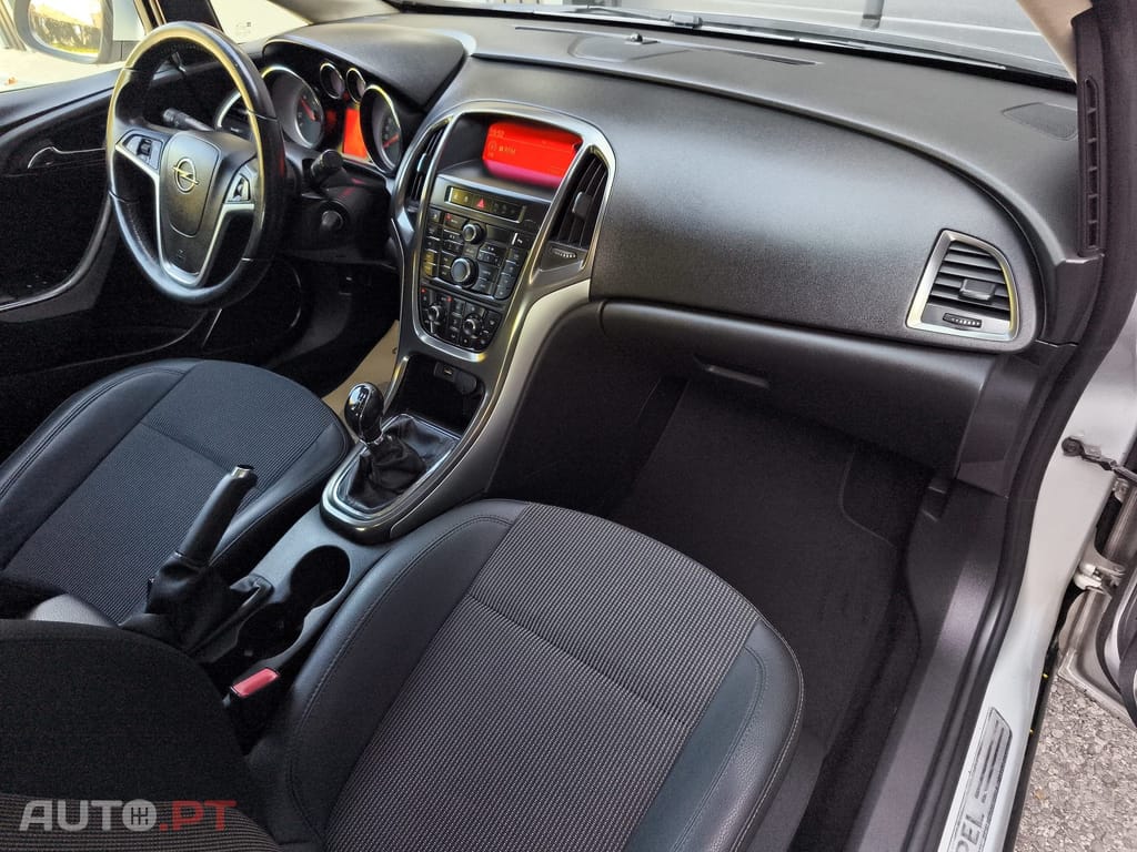 Opel Astra 1.7 CDTi Selection Business