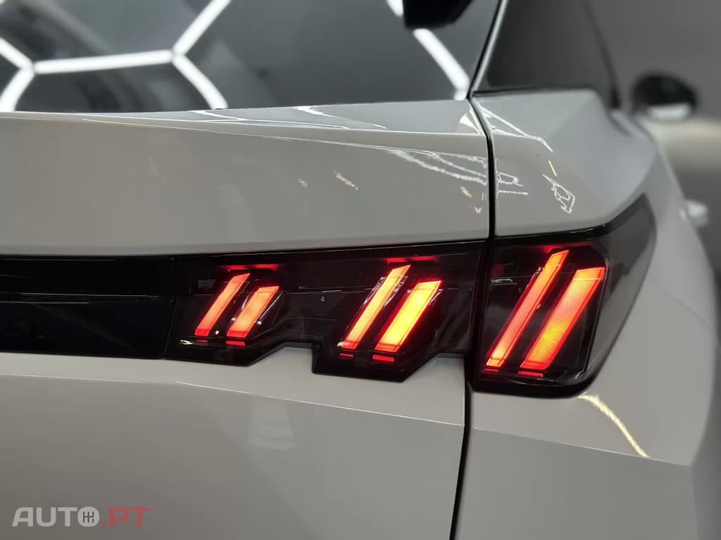 Peugeot 3008 1.2 Hybrid Allure Pack e-DCS6