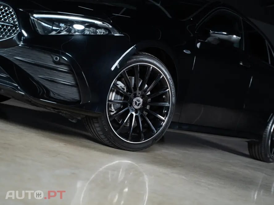 Mercedes-Benz A 250 e AMG Line