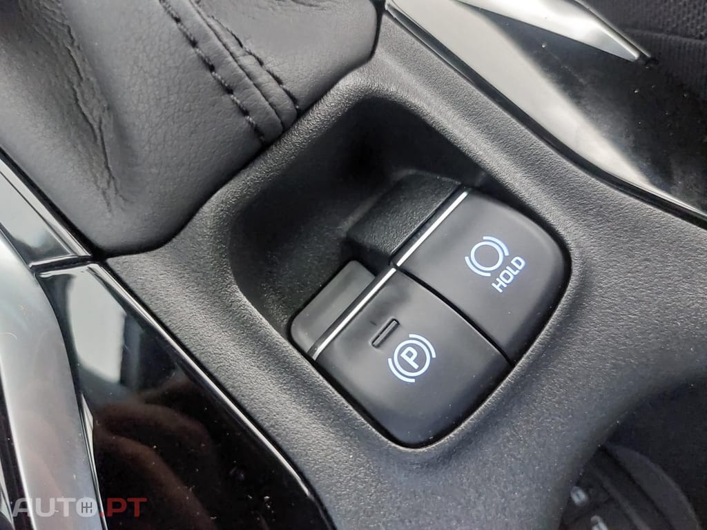 Toyota Corolla 1.8 Hybrid Comfort — fotografia 33
