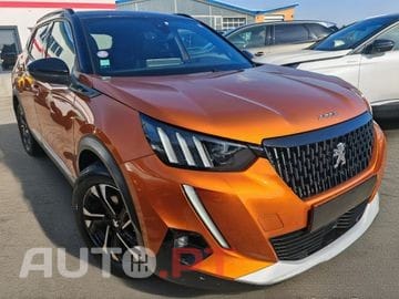 Peugeot 2008 1.2 PureTech Signature EAT6