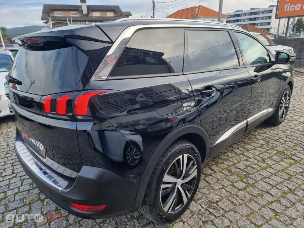 Peugeot 5008 1.5 BlueHDi Allure