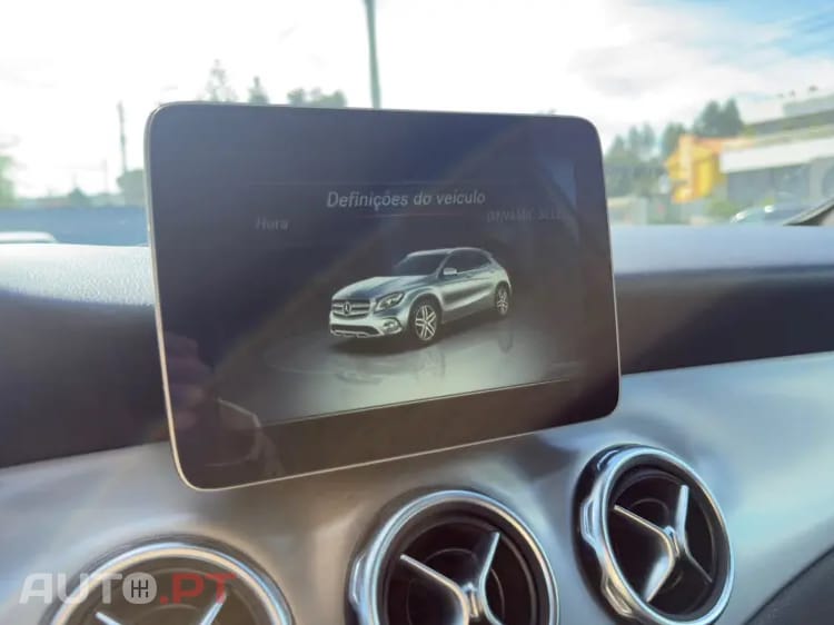 Mercedes-Benz GLA 200 d AMG Line