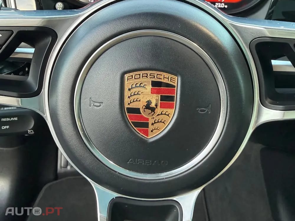Porsche Macan S