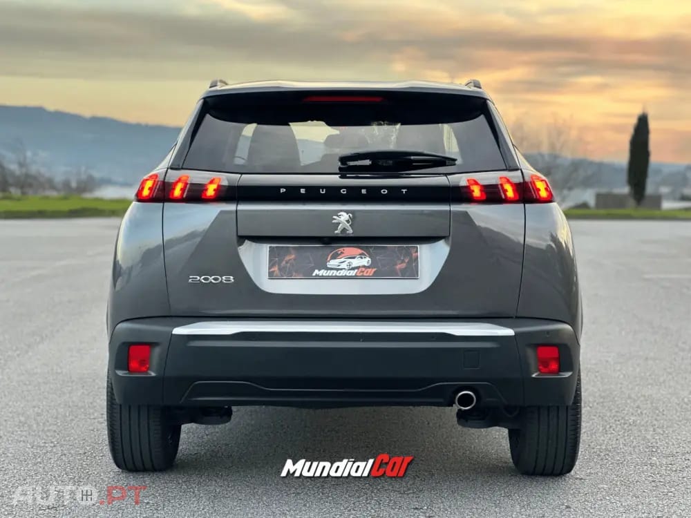 Peugeot 2008 1.5 BlueHDi Allure EAT8
