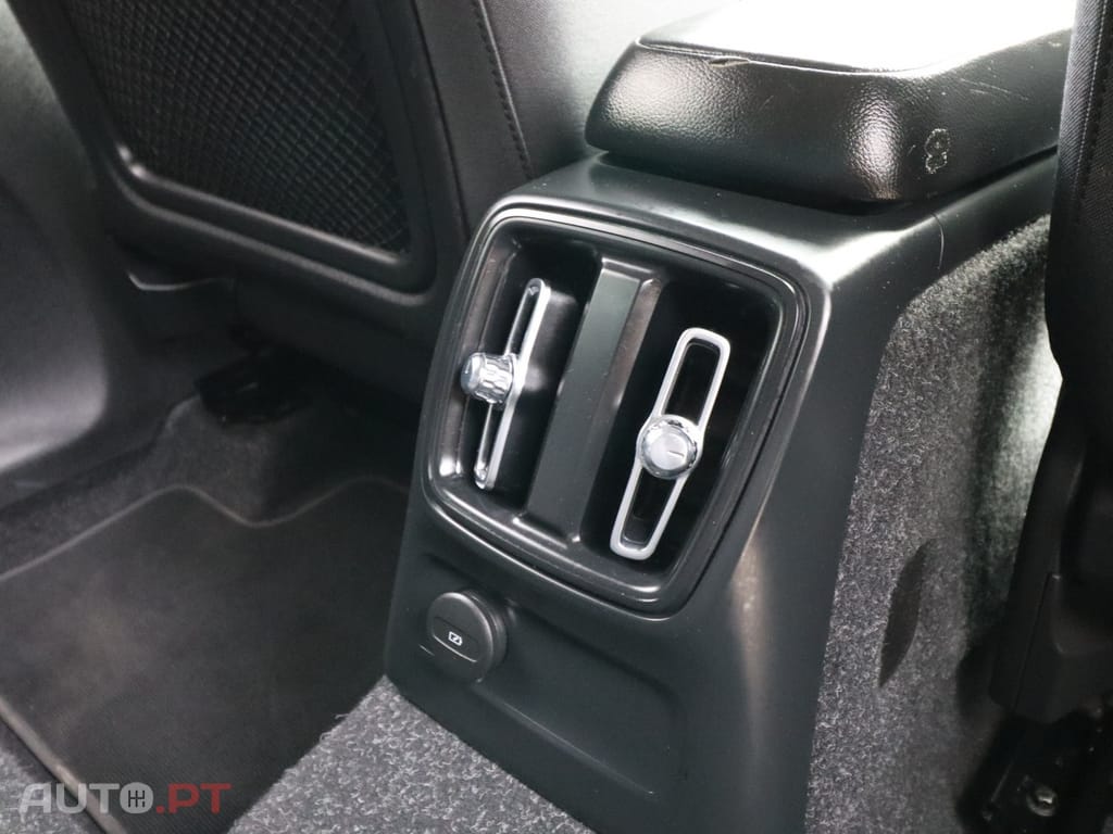 Volvo XC40 Hibrido-Gasolina