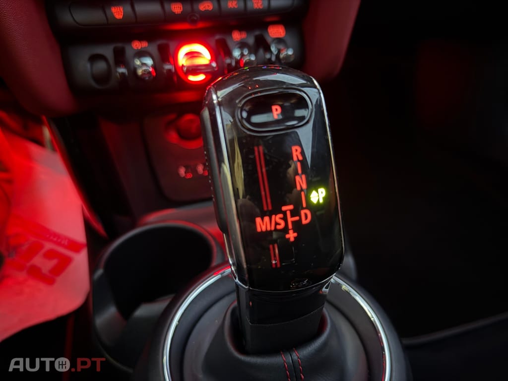 MINI Cooper John Cooper Works Plus Auto Desportiva