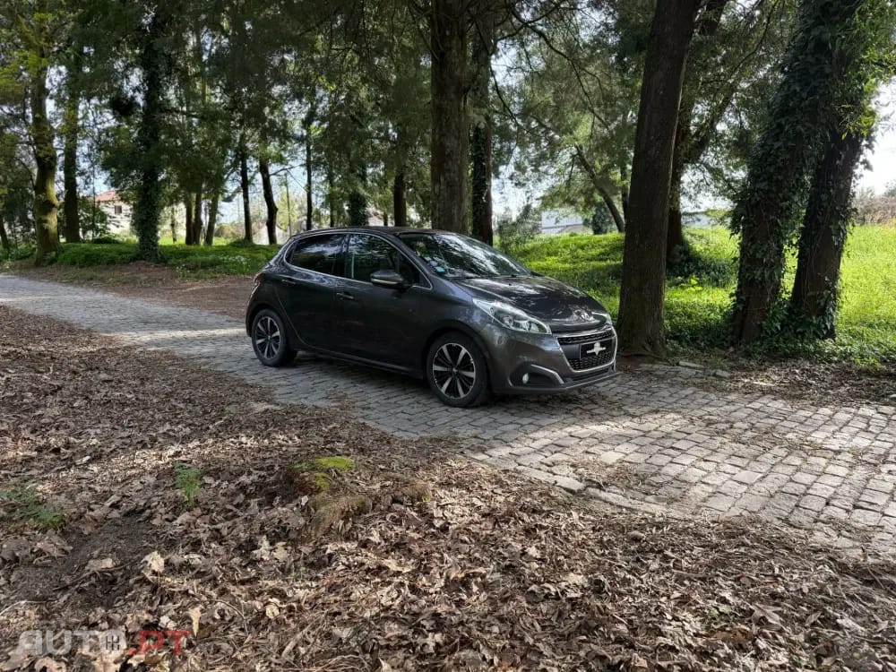 Peugeot 208 PureTech 82 Start & Stop Allure