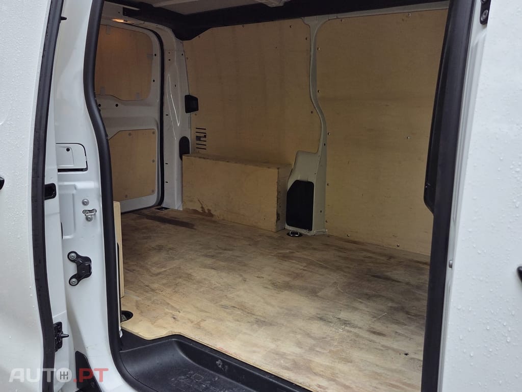 Peugeot Expert 2.0 BlueHDi L1H1 Premium Compact EAT8