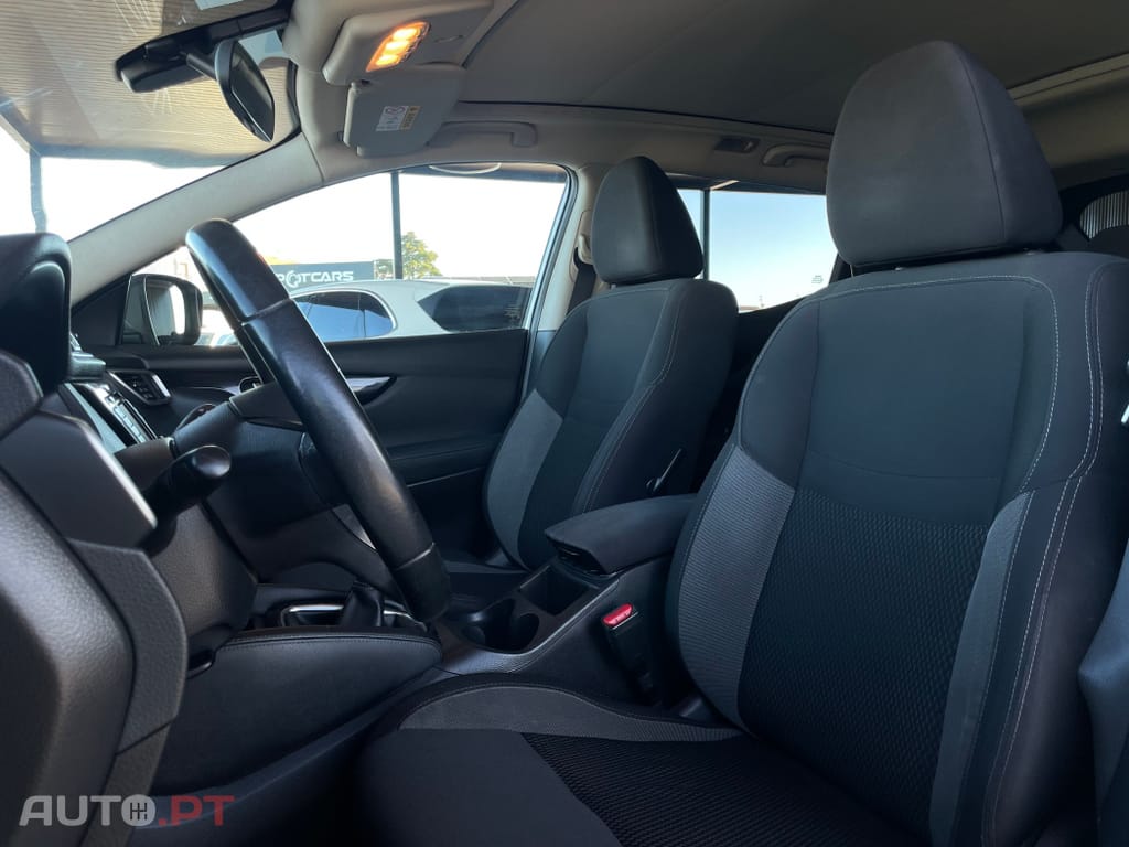 Nissan Qashqai 1.5 dCi N-Connecta