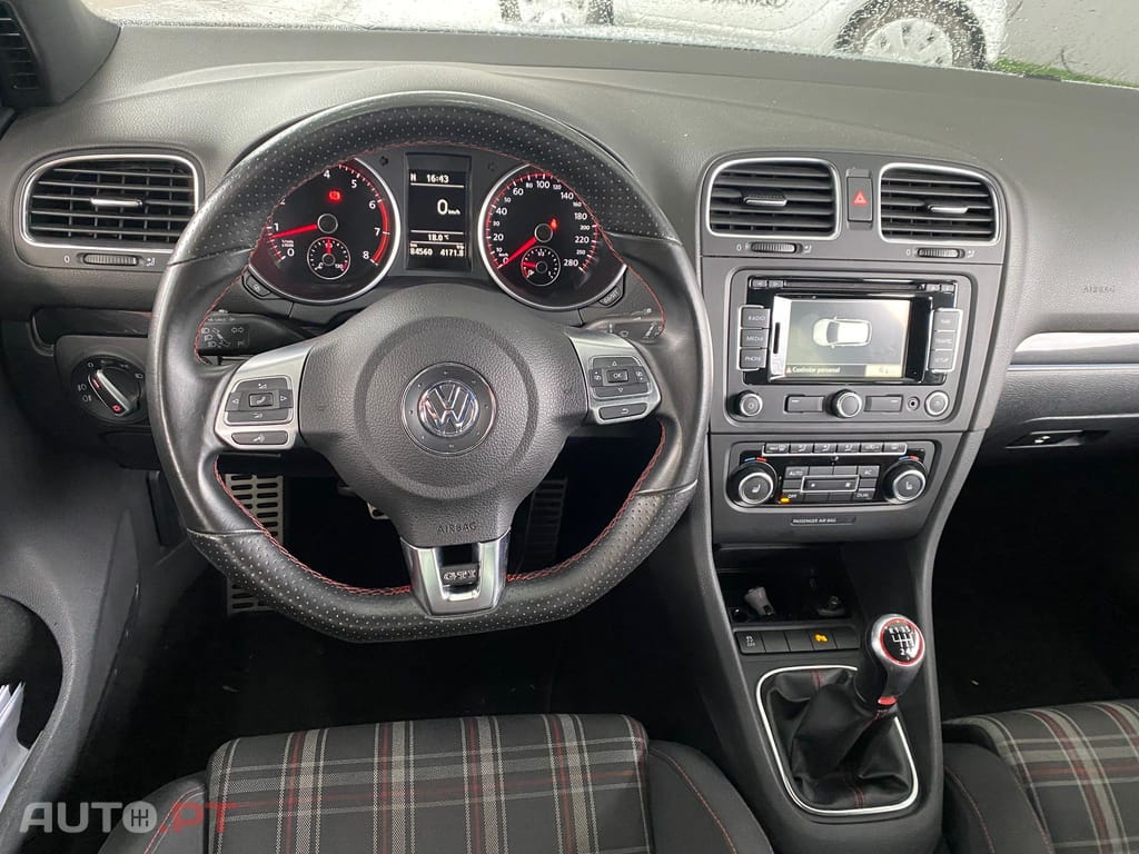 Volkswagen Golf 2.0 GTI