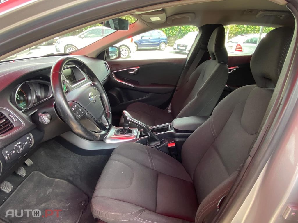 Volvo V40 1.6 D2 Momentum