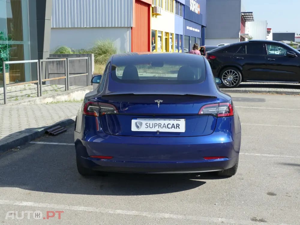 Tesla Model 3 Tração Traseira