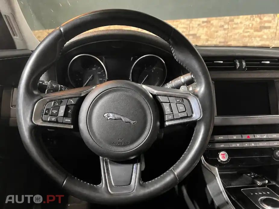Jaguar XF 2.0 D