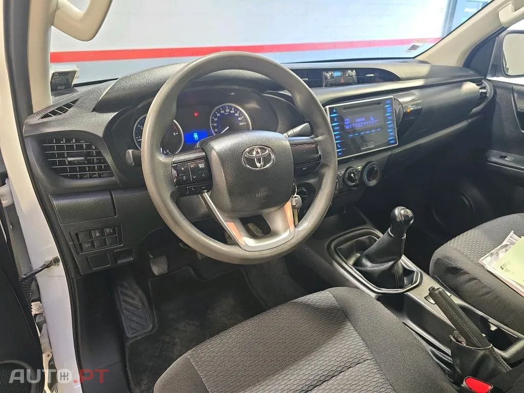 Toyota Hilux 2.4 D-4D 4WD CE CH