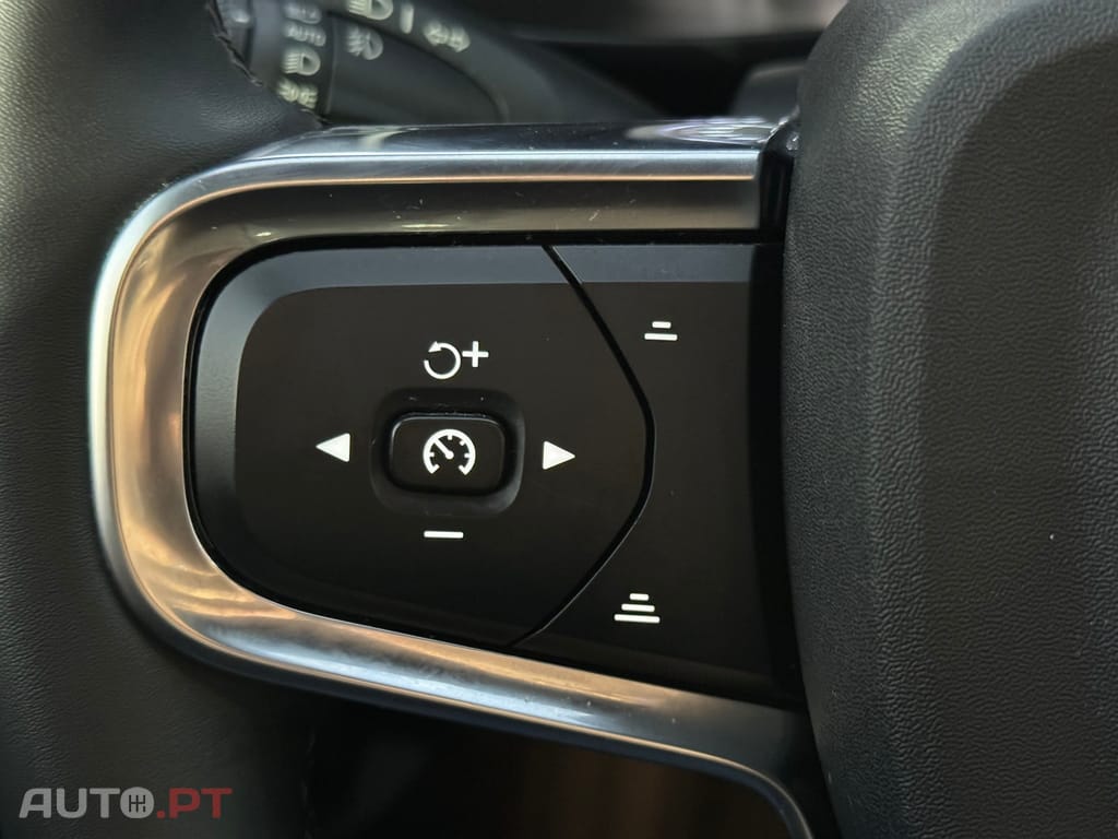 Volvo XC40 1.5 T4 PHEV Plus Dark