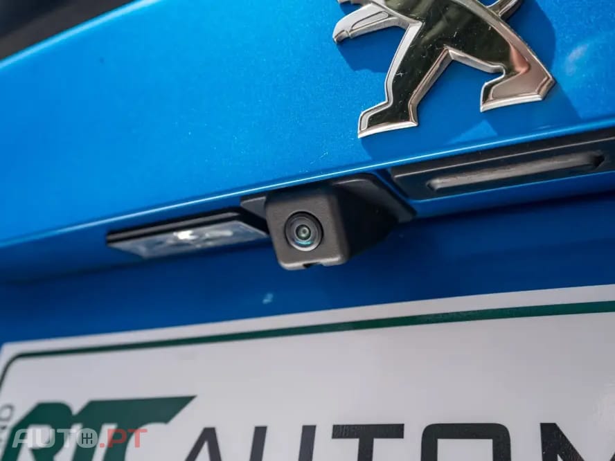 Peugeot E-2008 50 kWh GT