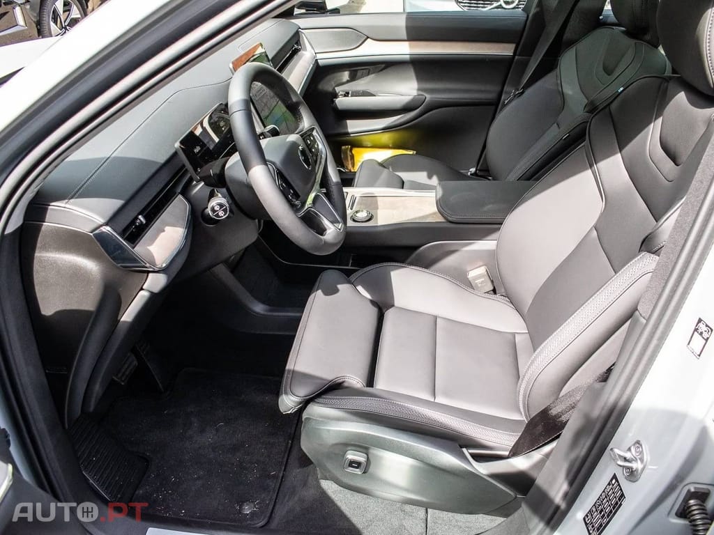 Volvo EX90 111 kWh Performance Plus