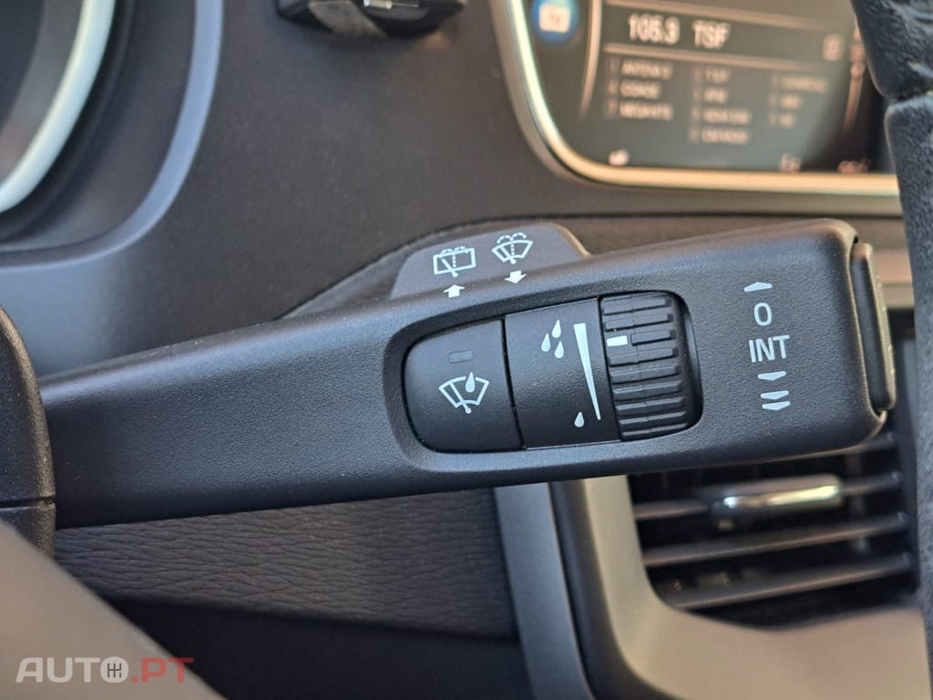 Volvo V40 2.0 D2 Momentum Eco