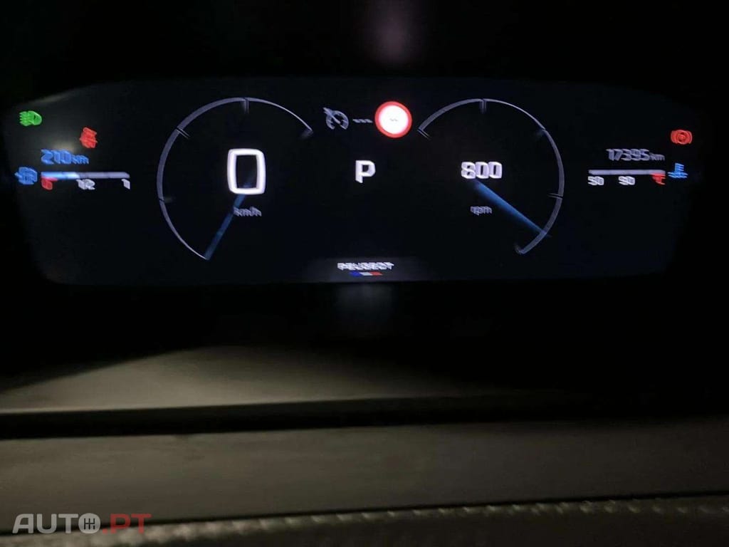 Peugeot 2008 1.2 PureTech Allure EAT8