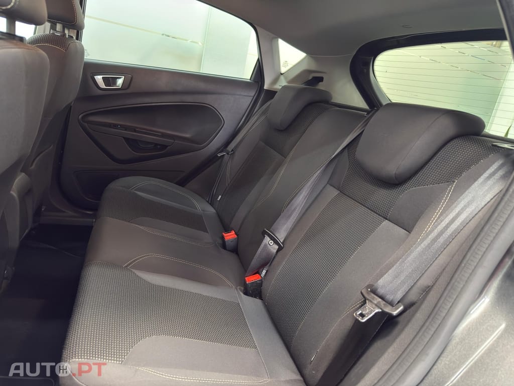 Ford Fiesta 1.0 T EcoBoost Titanium PowerShift