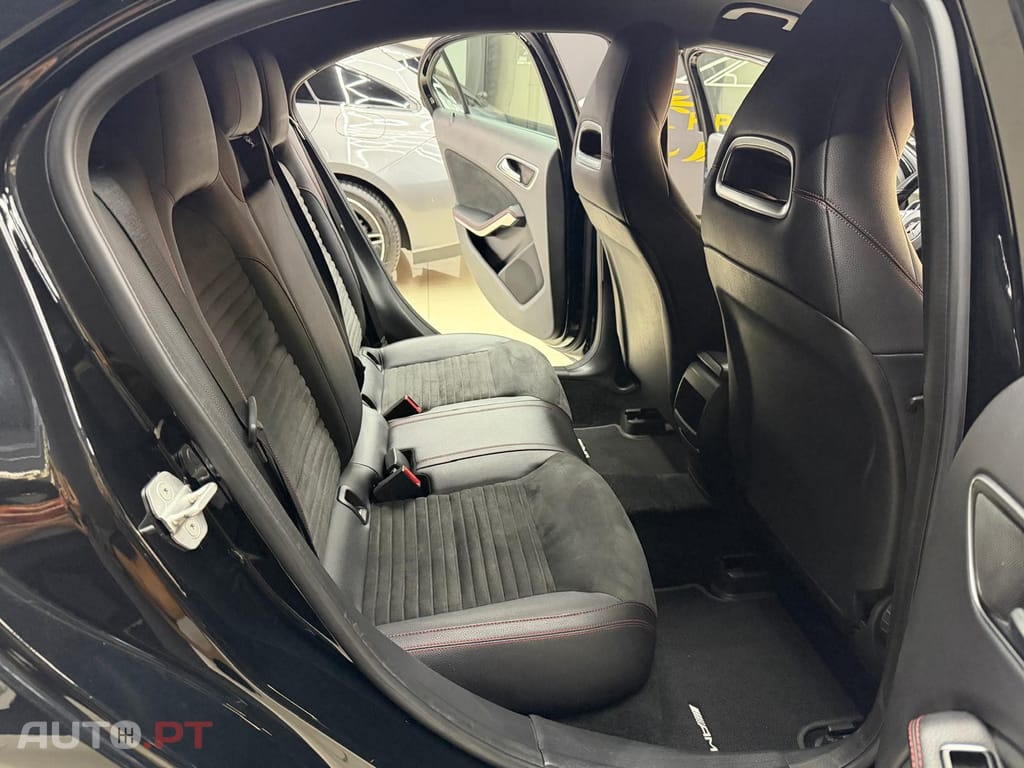 Mercedes-Benz A 180 AMG Line