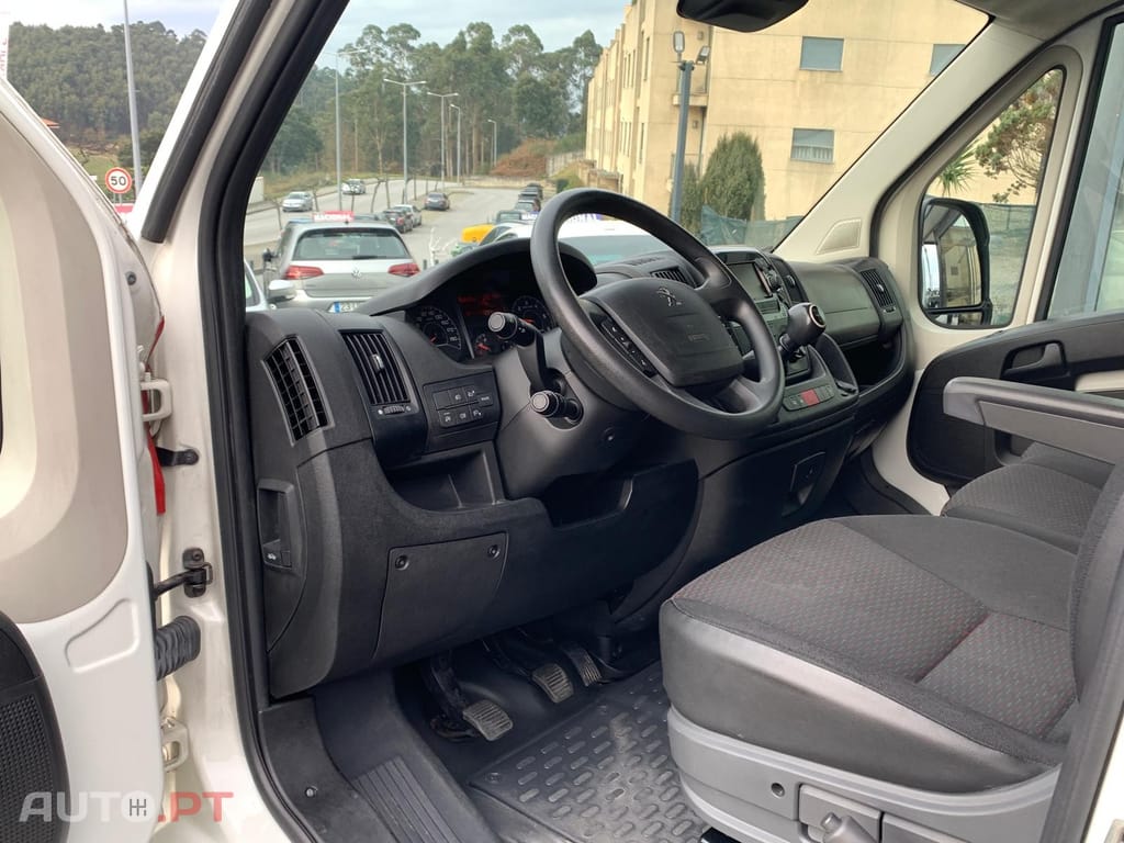 Peugeot Boxer 2.2 BlueHDi 335 L2 CD