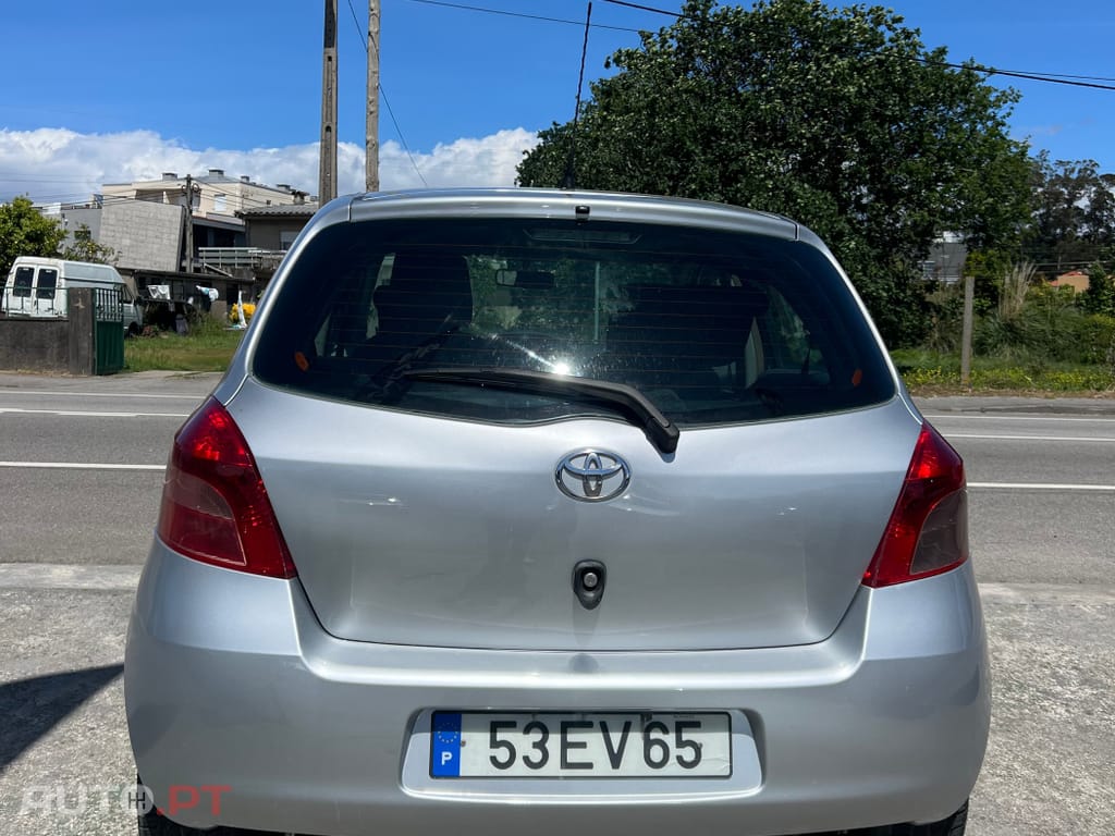Toyota Yaris 1.0 VVT-i AC