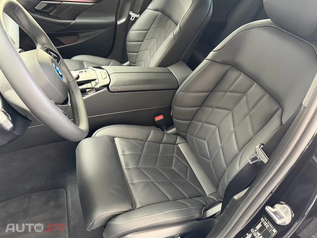 BMW i5 Touring eDrive40