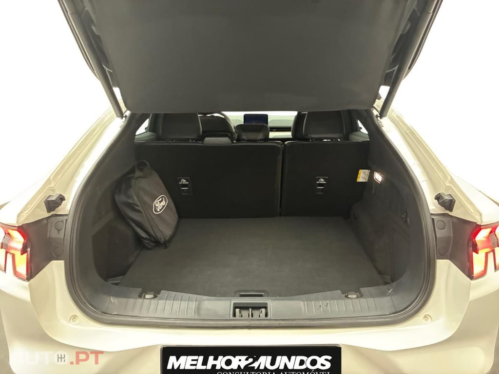 Ford Mustang Mach-E Standard Range