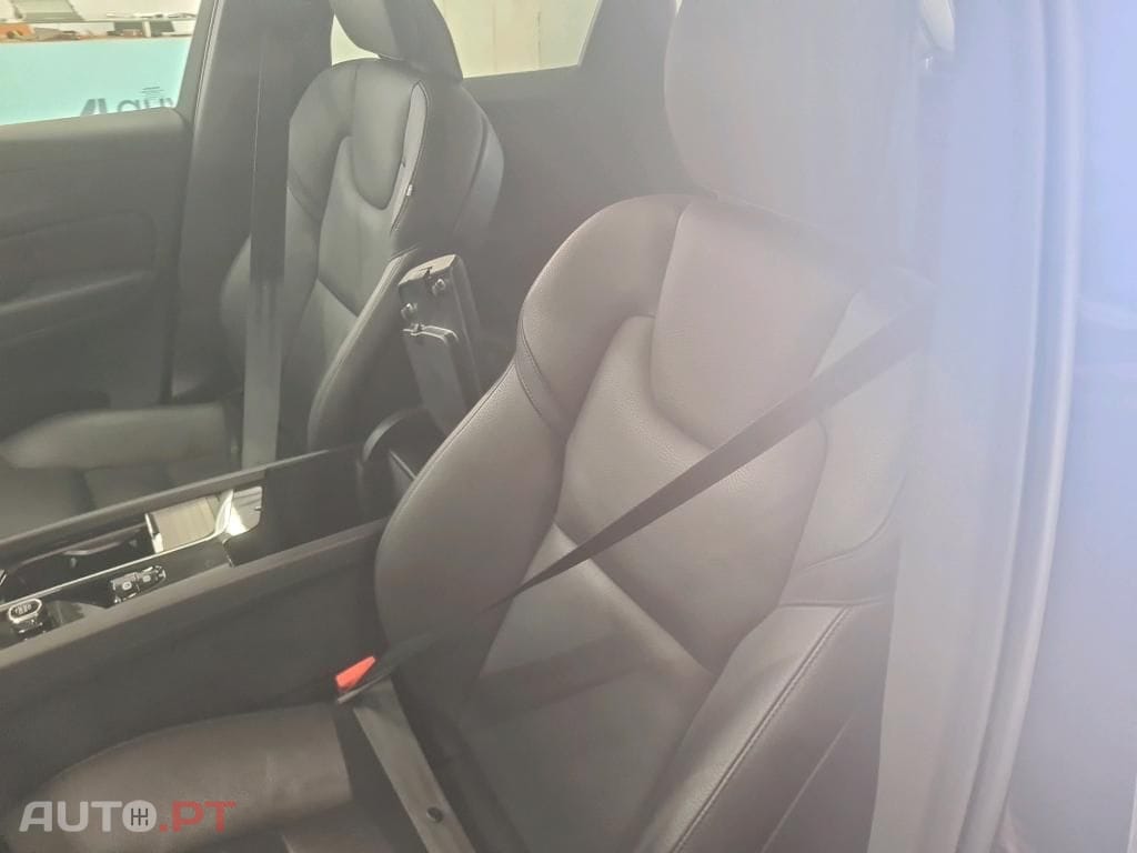 Volvo XC60 2.0 T6 PHEV Plus Bright AWD