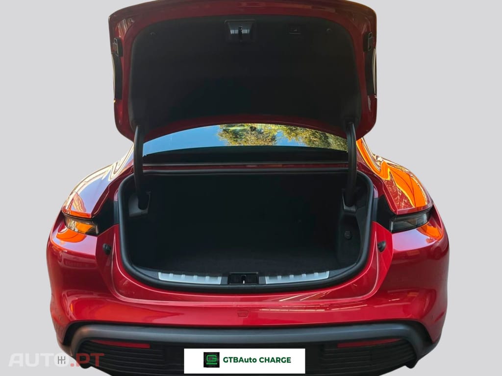 Porsche Taycan 4S I.V.A DEDUTIVEL