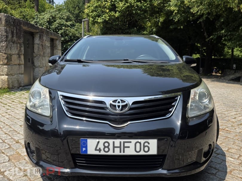 Toyota Avensis 2.0 D-4D Exclusive +Pele+GPS