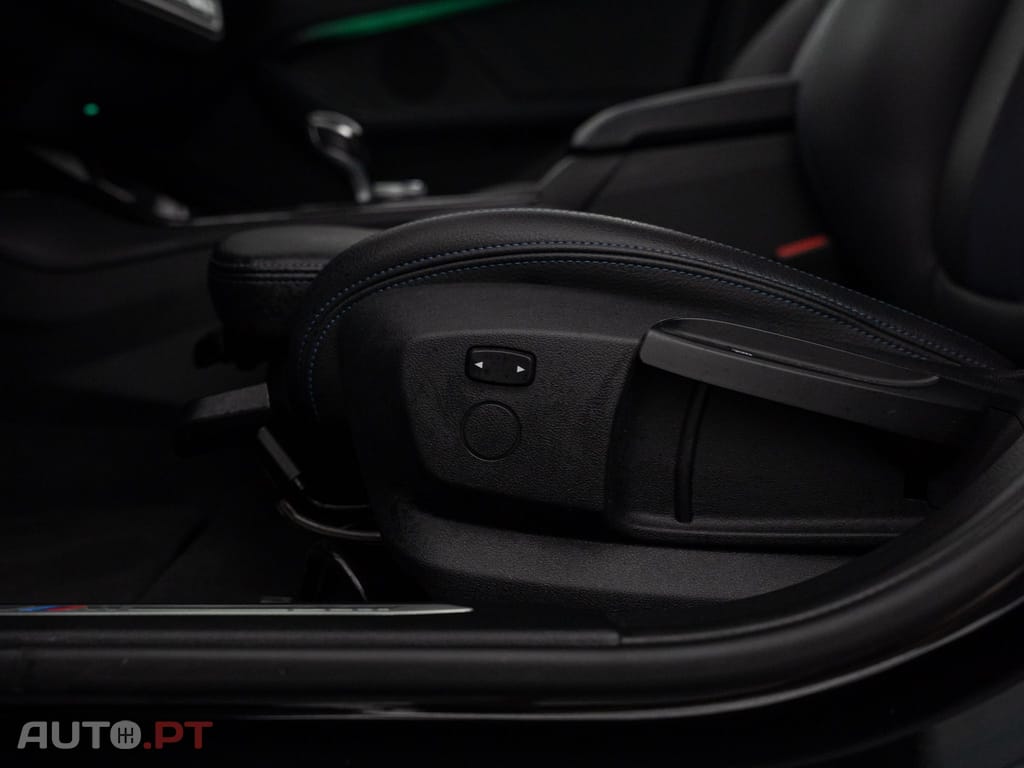 BMW 118 i Pack Desportivo M Auto