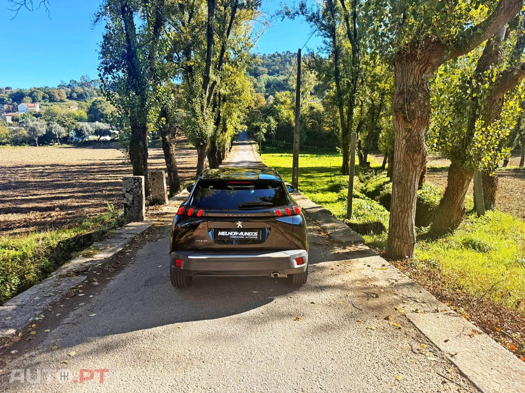 Peugeot 2008 1.5 BlueHDi Allure EAT8