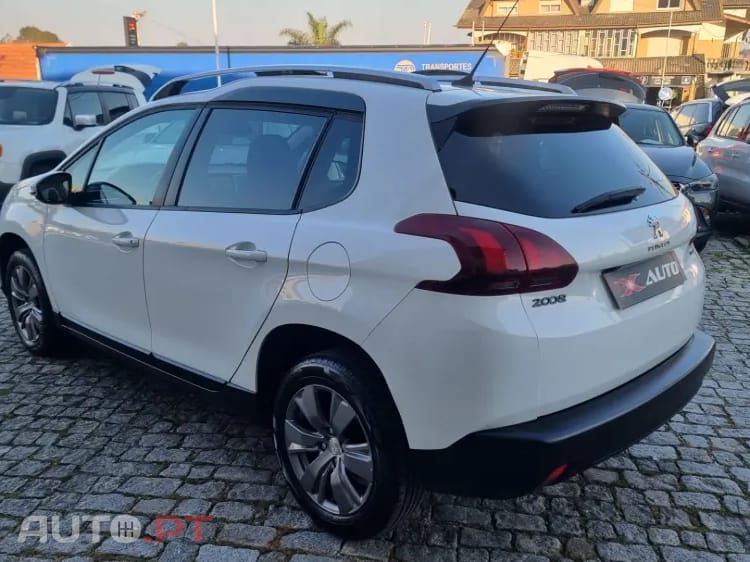 Peugeot 2008 1.2 PureTech Style