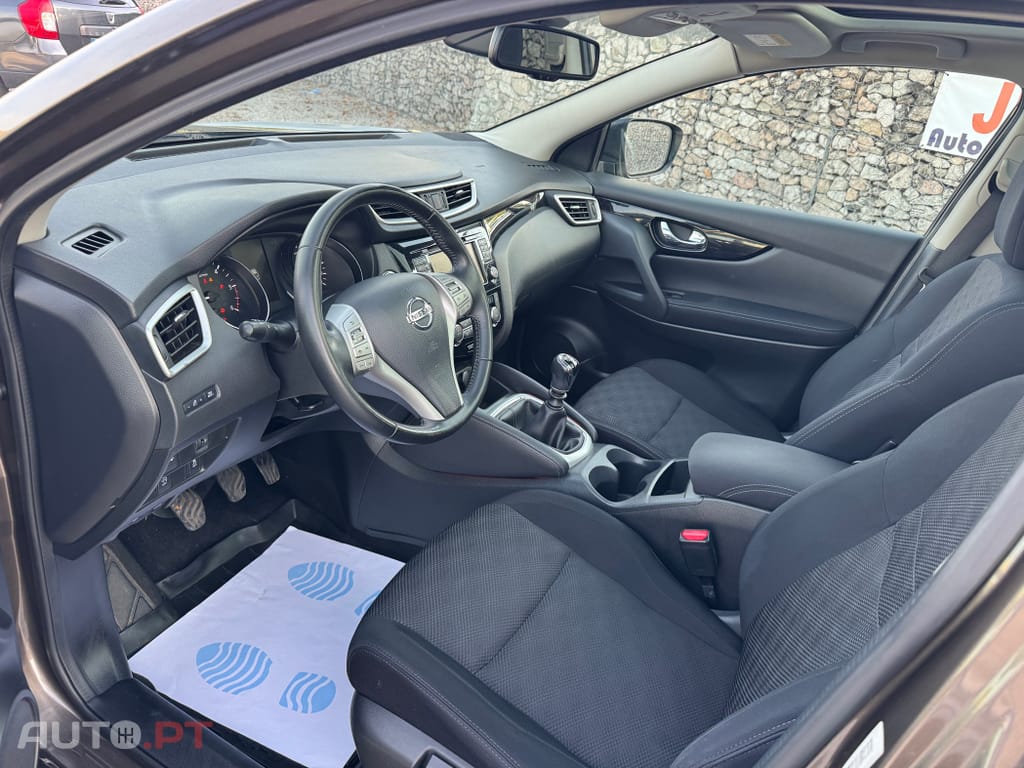 Nissan Qashqai 1.5 dCi N-Connecta 18