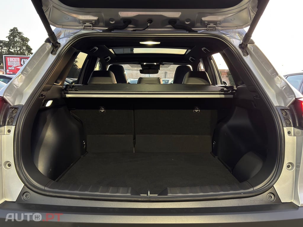 Toyota Corolla Cross 2.0 Hybrid Luxury