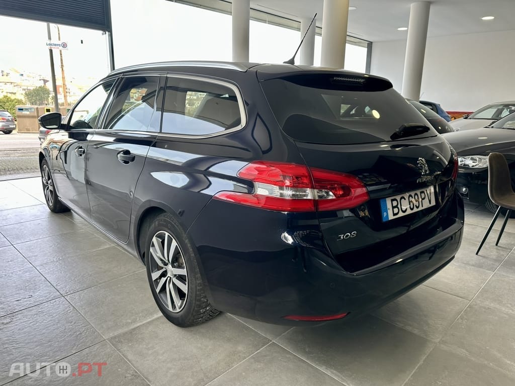 Peugeot 308 SW BlueHDi 130 EAT8 Stop & Start Allure Business-Pack