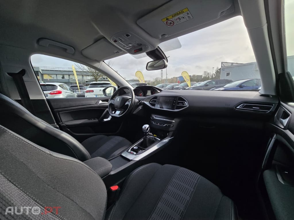 Peugeot 308 1.2 PureTech Style