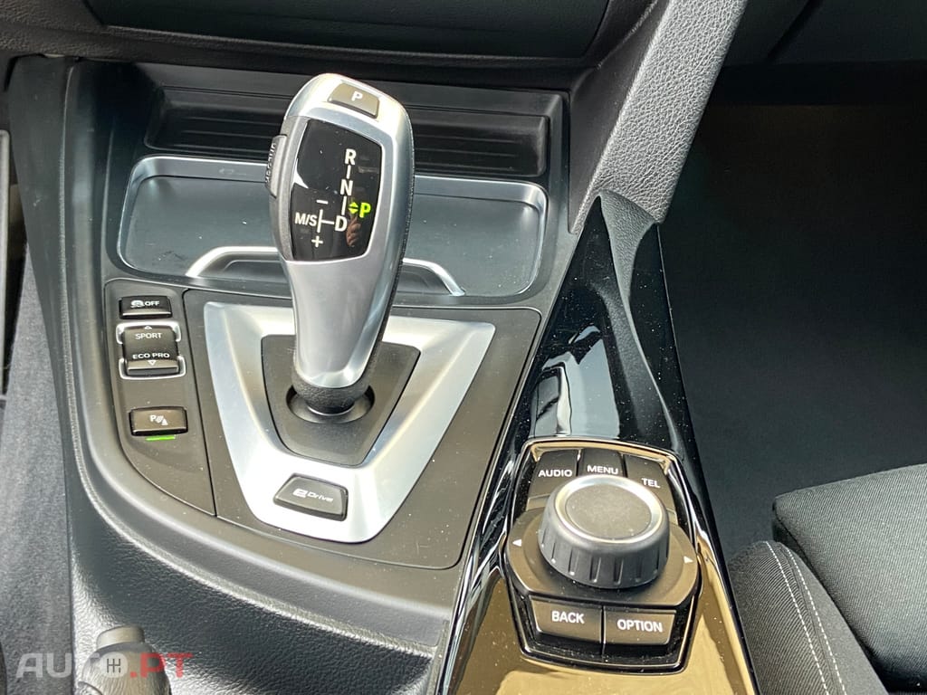 BMW 330 e iPerformace Line Sport Auto