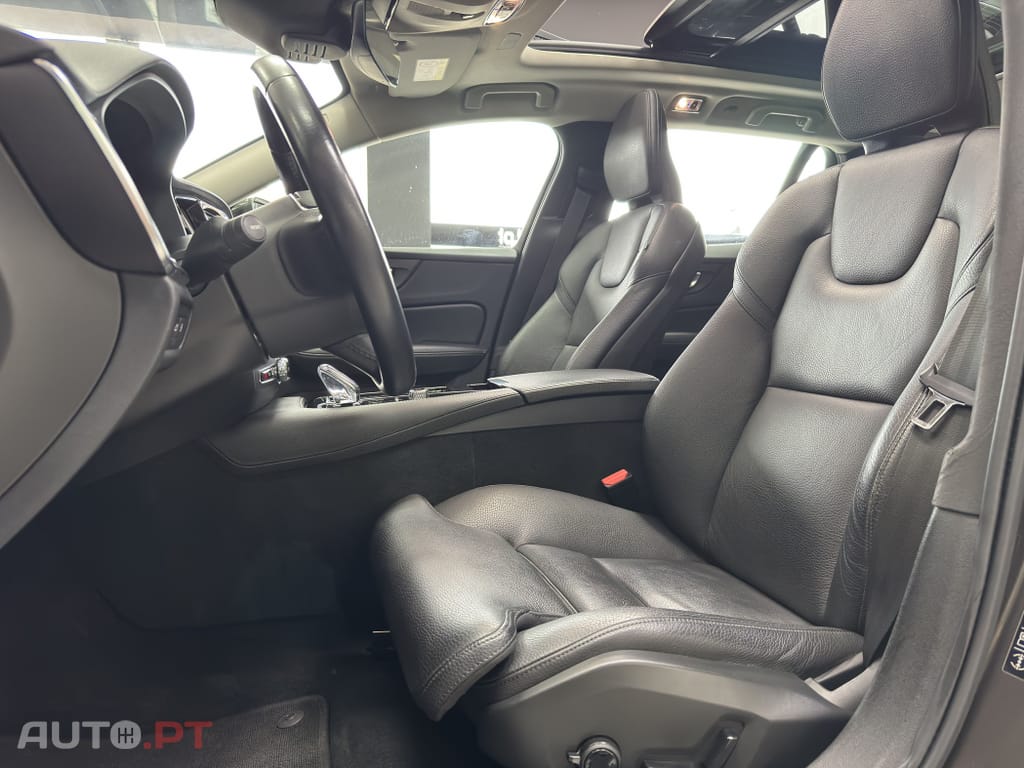 Volvo V60 2.0 T6 AWD TE Inscription Expression