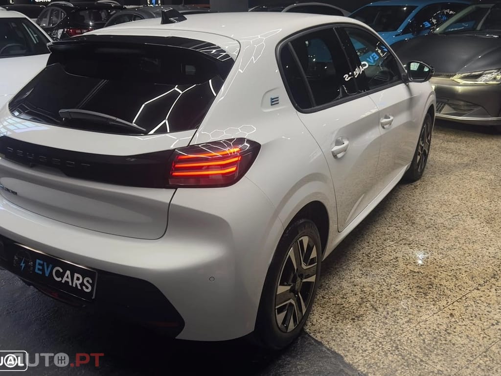 Peugeot E-208 Allure