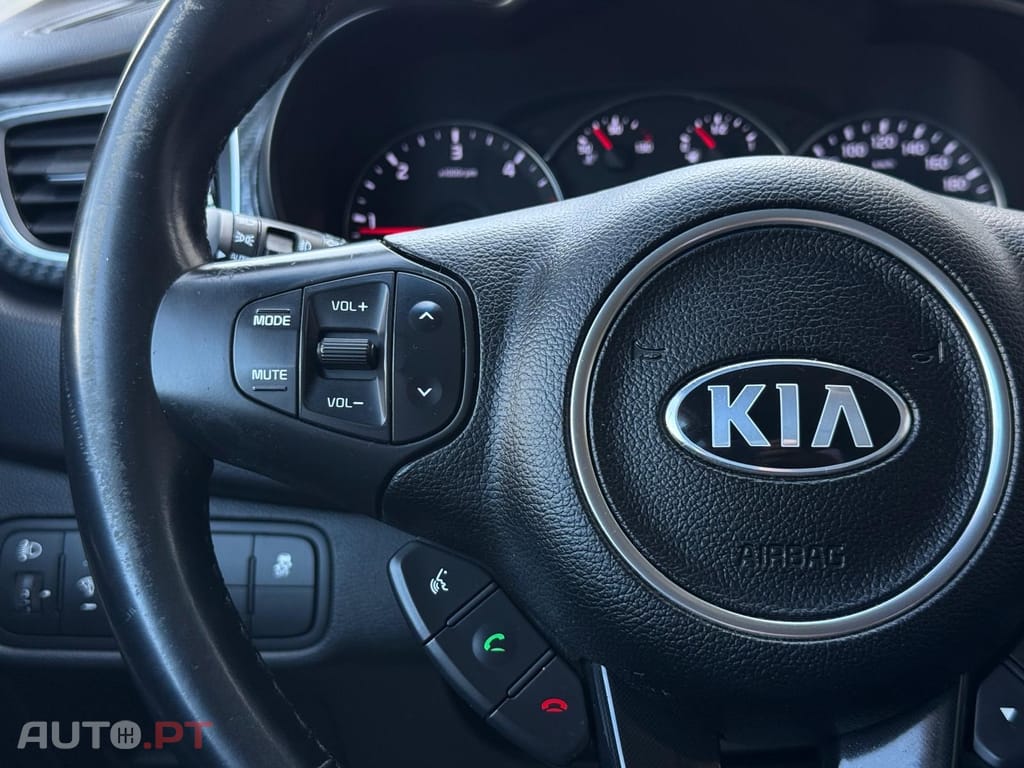 Kia Carens 1.7 CRDi ISG EX